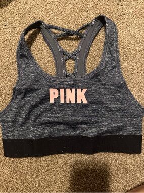 Victoria’s Secret PINK Ultimate unlined straps sports bra